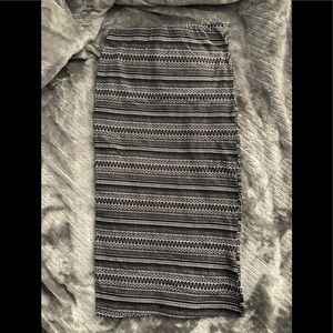 patterned pencil skirt